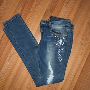 Juniors jeans.